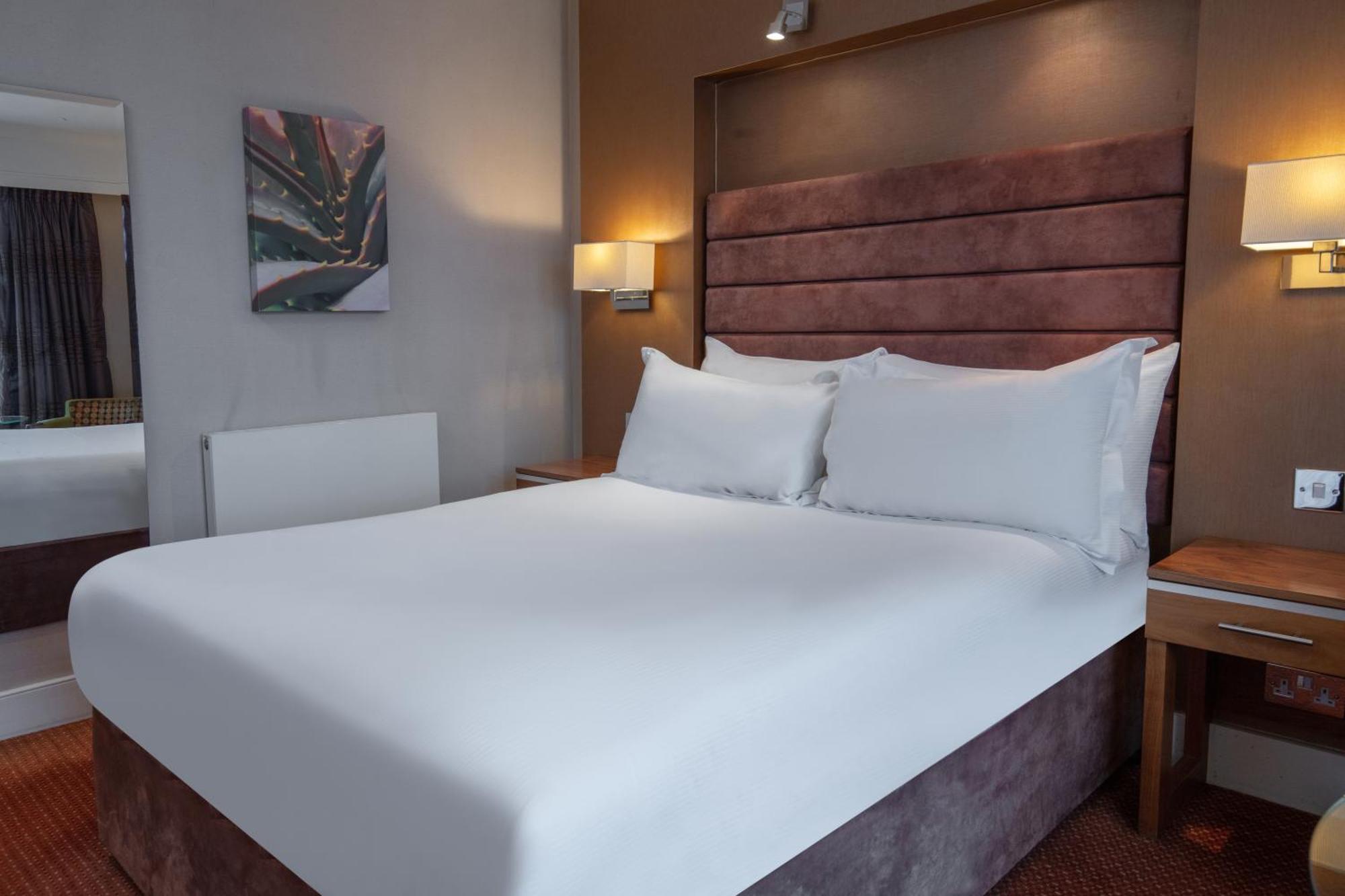 Hampshire Court Hotel & Spa Basingstoke Phòng bức ảnh