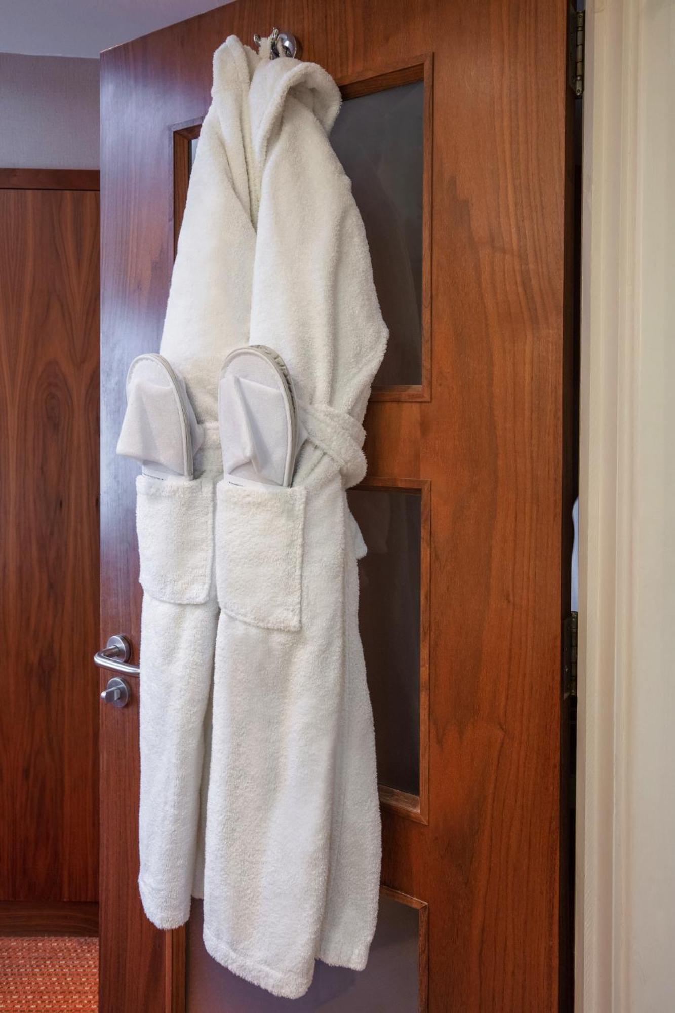Hampshire Court Hotel & Spa Basingstoke Phòng bức ảnh