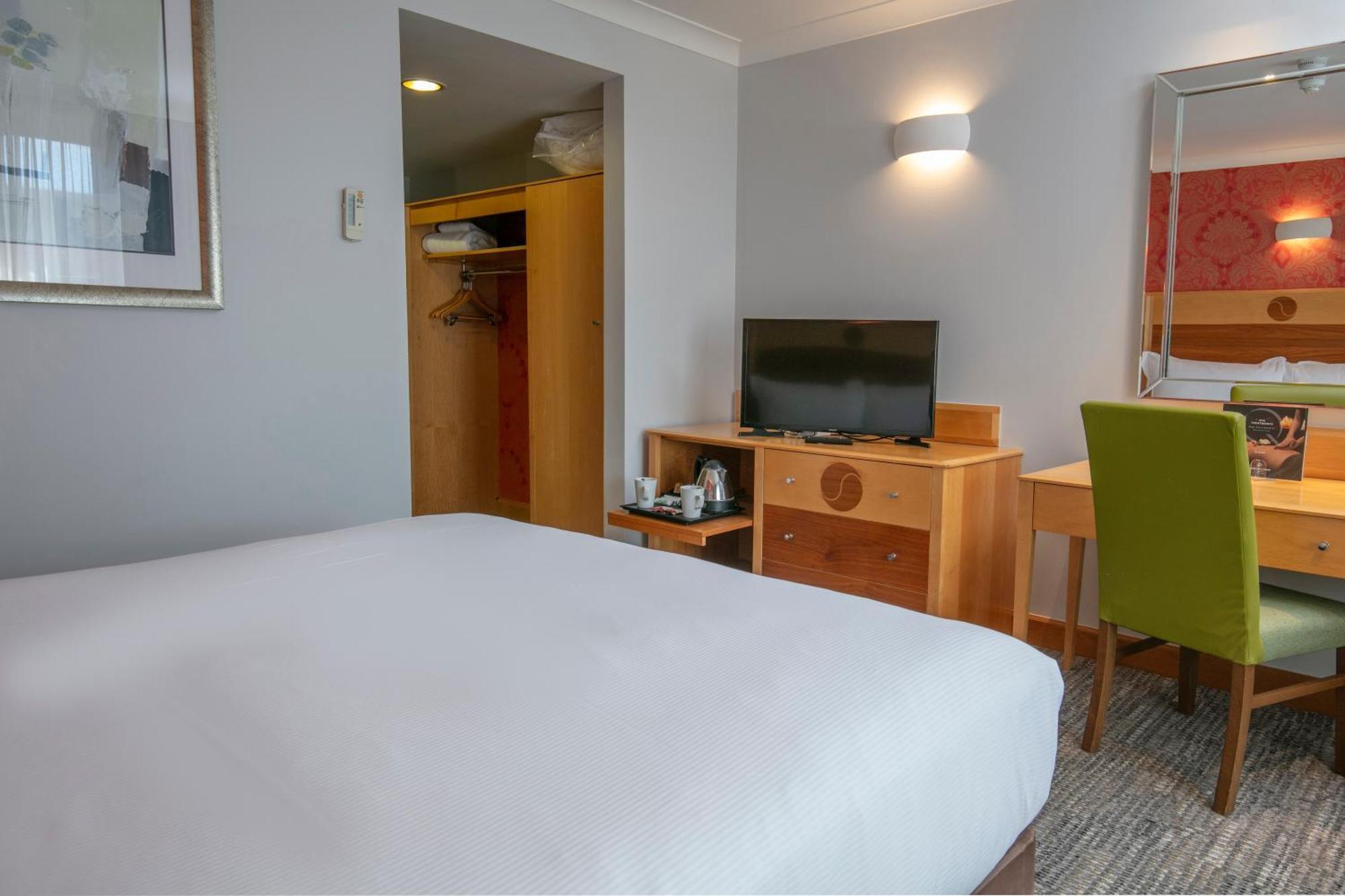 Hampshire Court Hotel & Spa Basingstoke Phòng bức ảnh